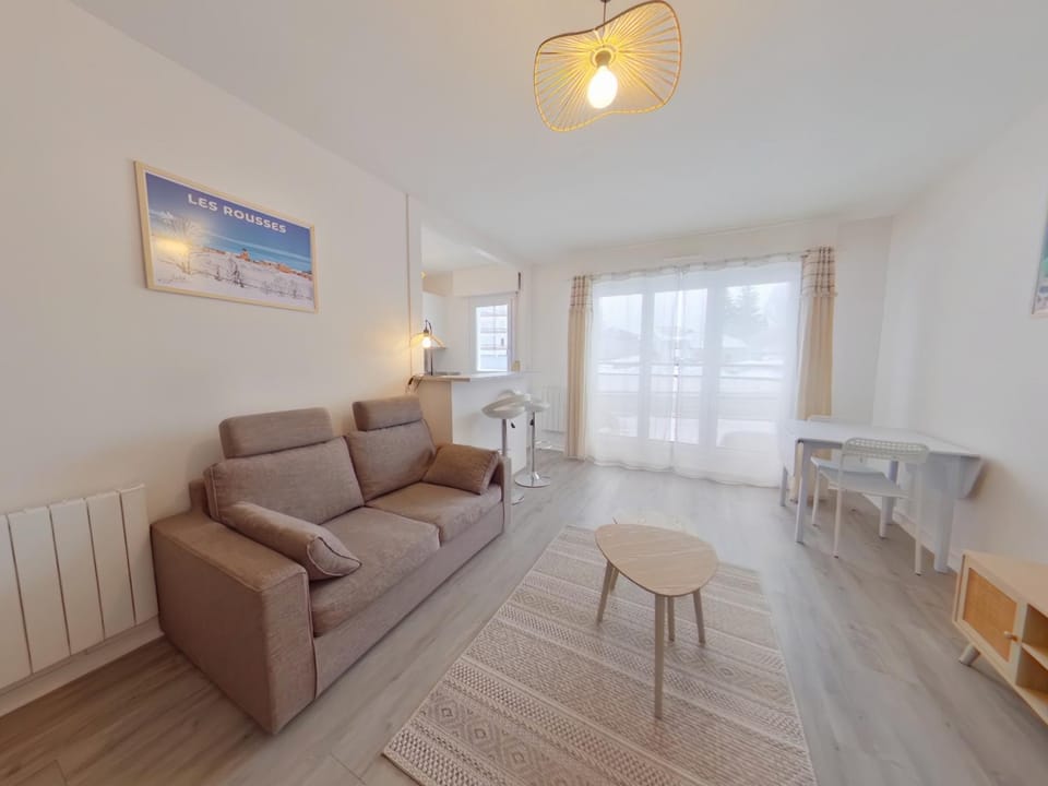 Grand Studio Calme, Proche Activités - FR-1-834-21 Apartment in Canton of Vaud