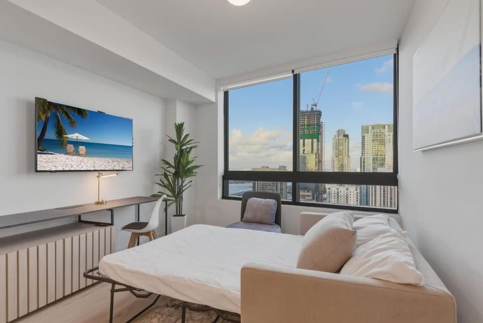 Miami Skyline 1BR Sleeps 4 with Elite Amenities Apartment in Miami