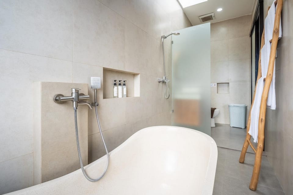 Shower, Bathroom, Bath