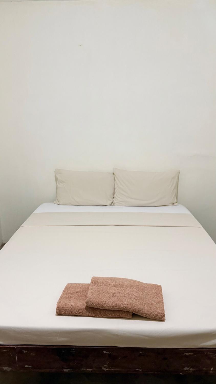 Ayu Homestay - Room 4 Apartment in Siargao Island