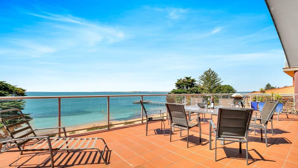 Cowes Beachfront Penthouse House in Cowes