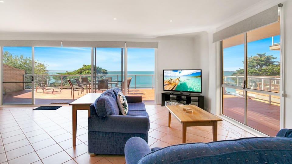Cowes Beachfront Penthouse House in Cowes
