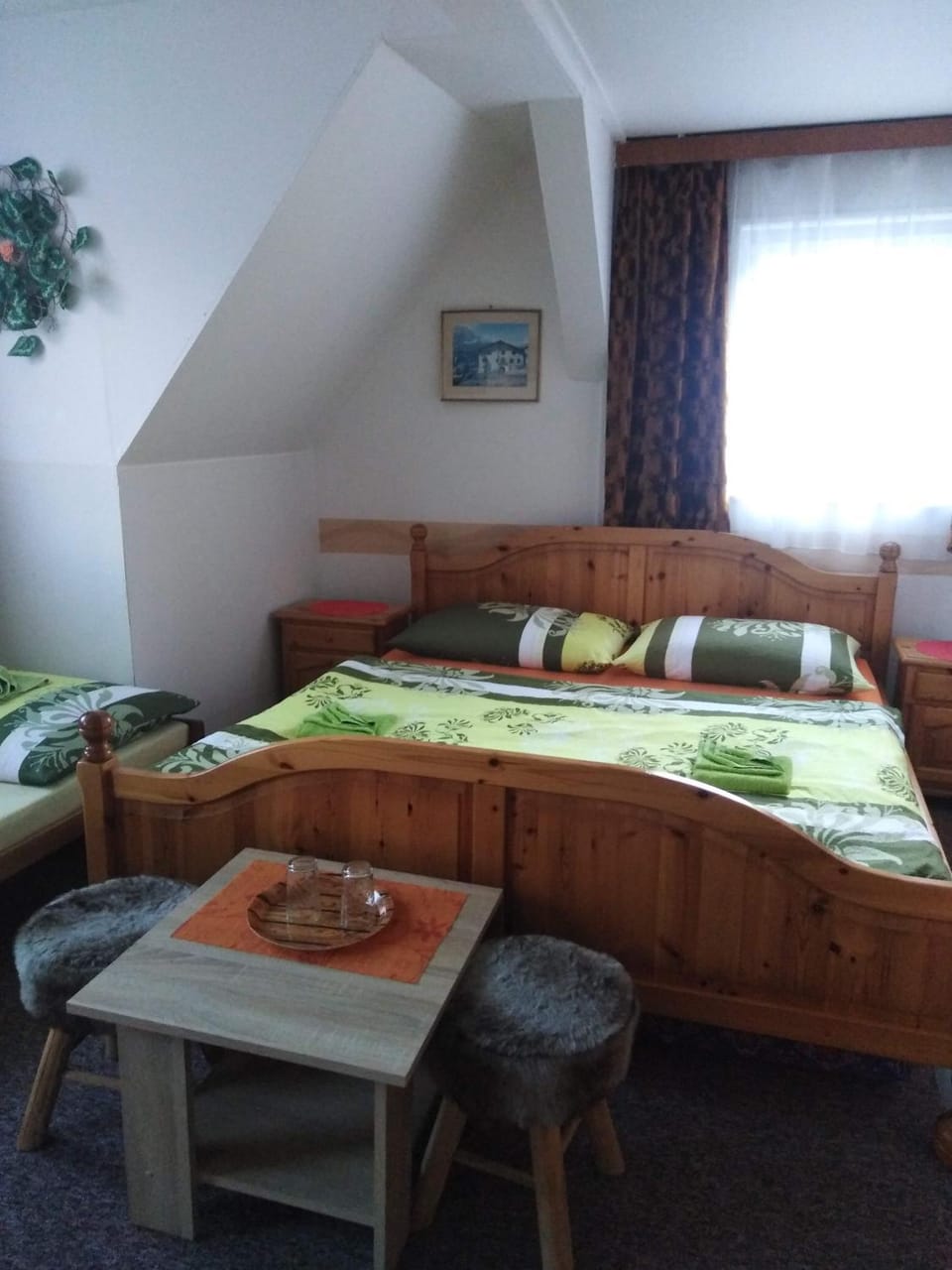 Photo of the whole room