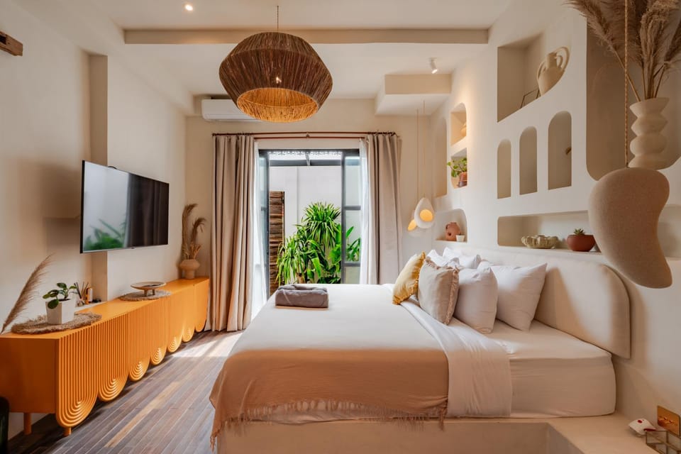 Bed, TV and multimedia, Bedroom, internet, air conditioner