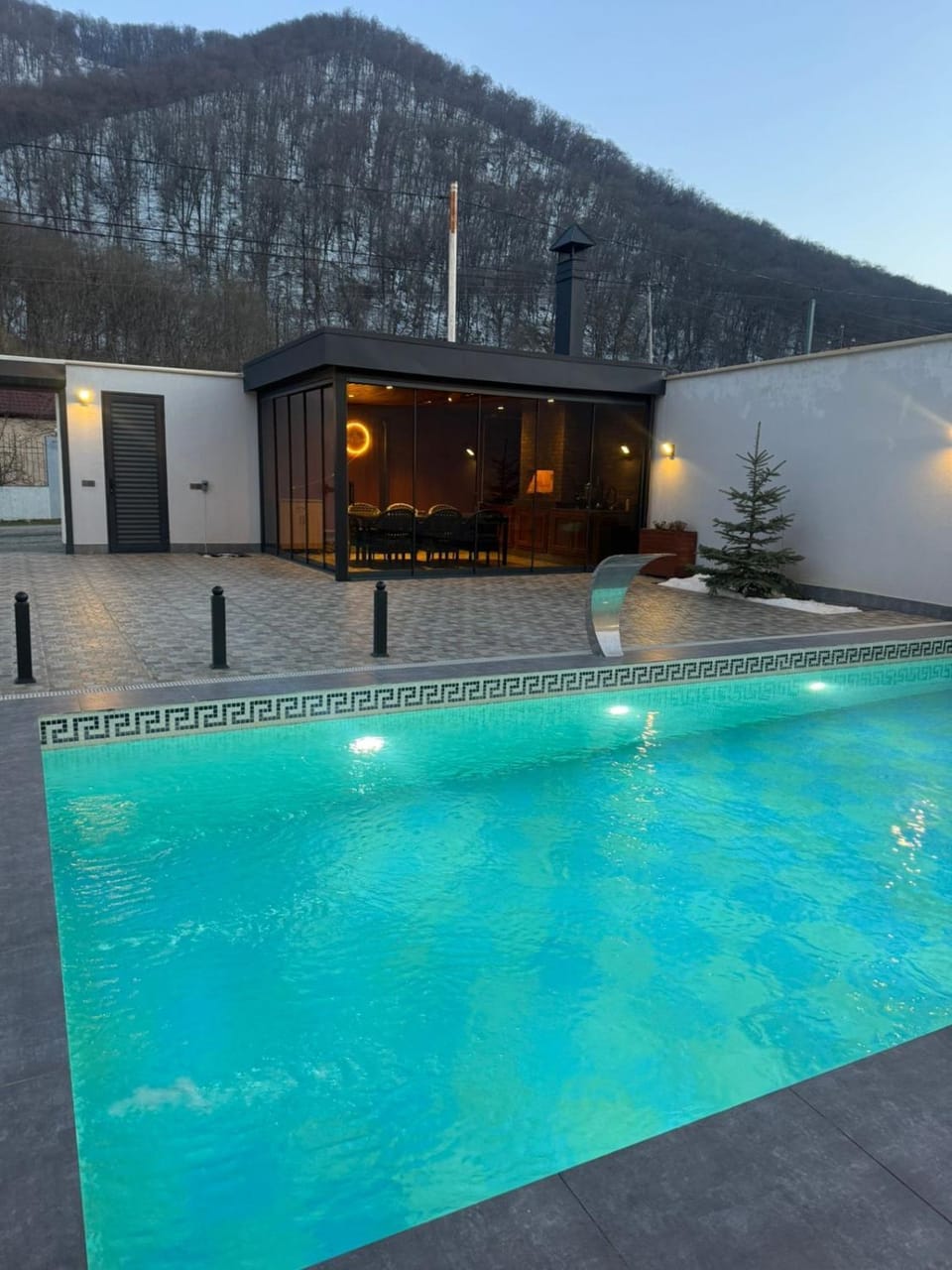 Swimming pool