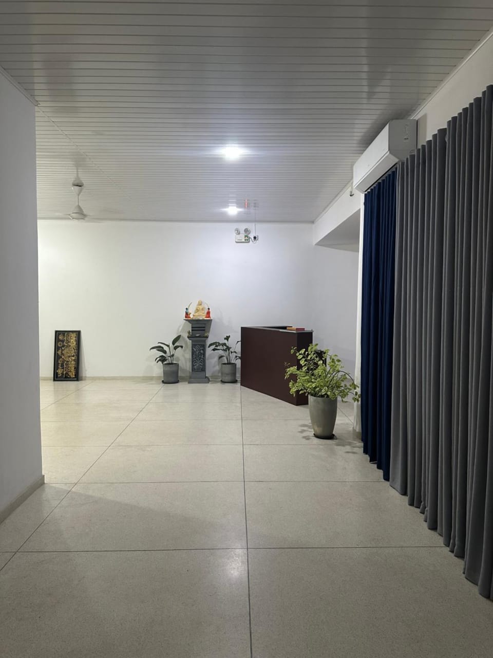 Solace More Hotel - Borella 2 Bed and Breakfast in Colombo