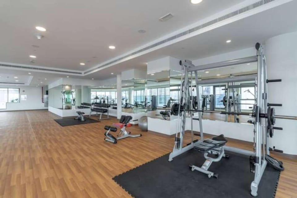 Free housekeeping visits during your stay - StayShort - Modern 1BR in Prime Business Bay 4 Guests Apartment in Dubai