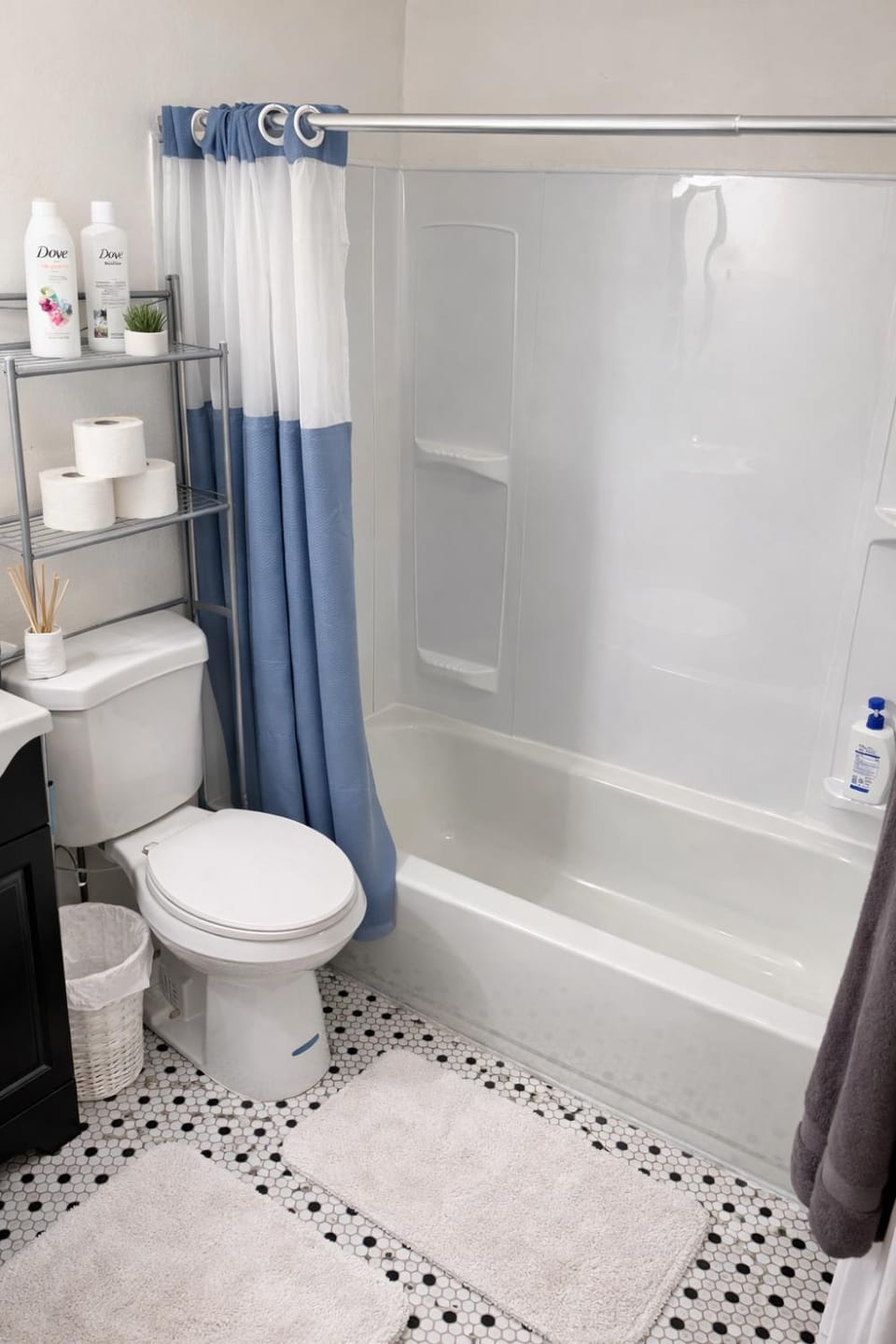 Toilet, Bathroom, Bedroom, Bath, towels