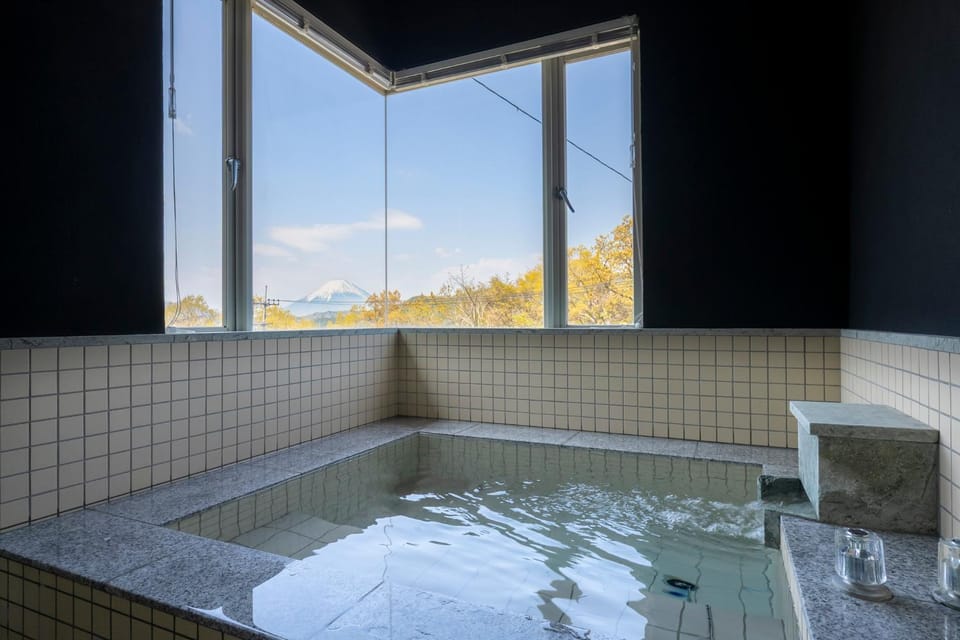 Hot Spring Bath, Bathroom