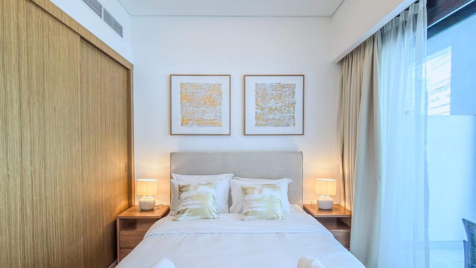 Bed, Bedroom, towels, wardrobe