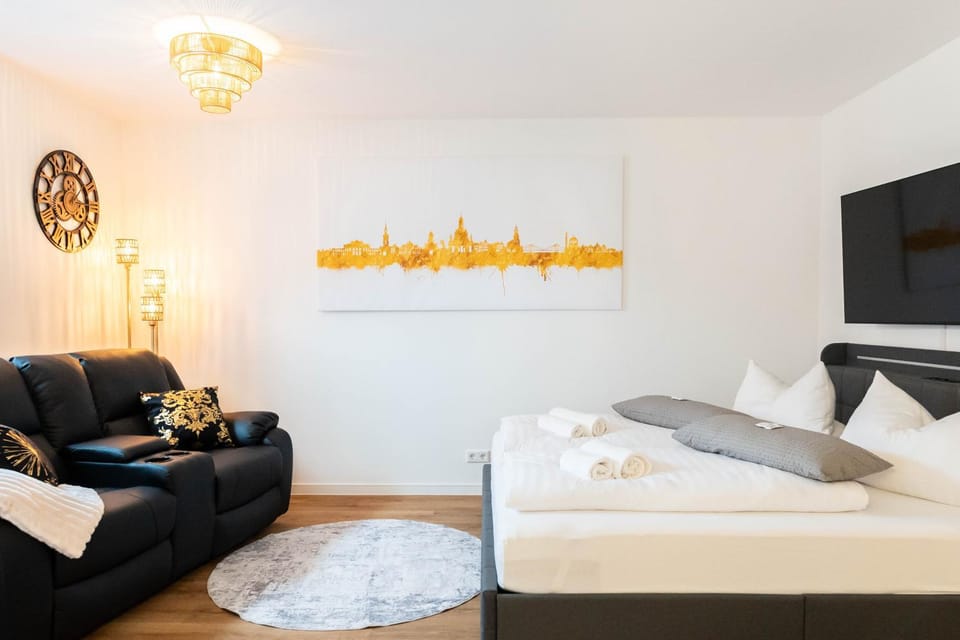 Living room, Bedroom