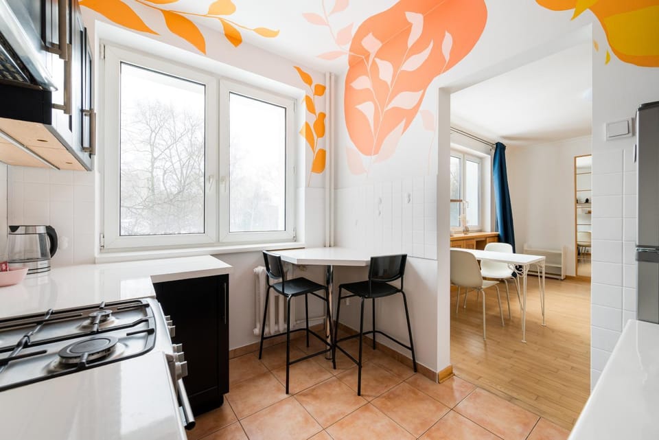 Kitchen or kitchenette, oven