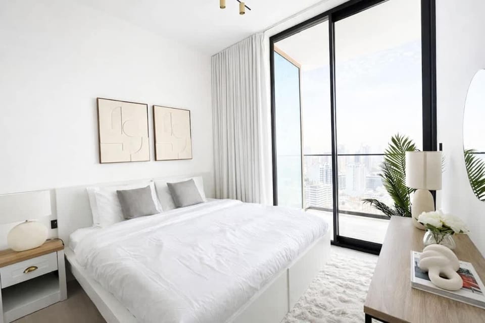 Luxury 2BR W Private Pool Binghattti Onyx Apartment in Dubai