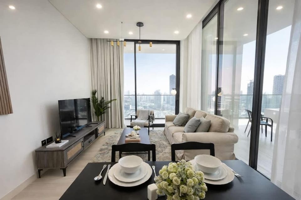 Luxury 2BR W Private Pool Binghattti Onyx Apartment in Dubai