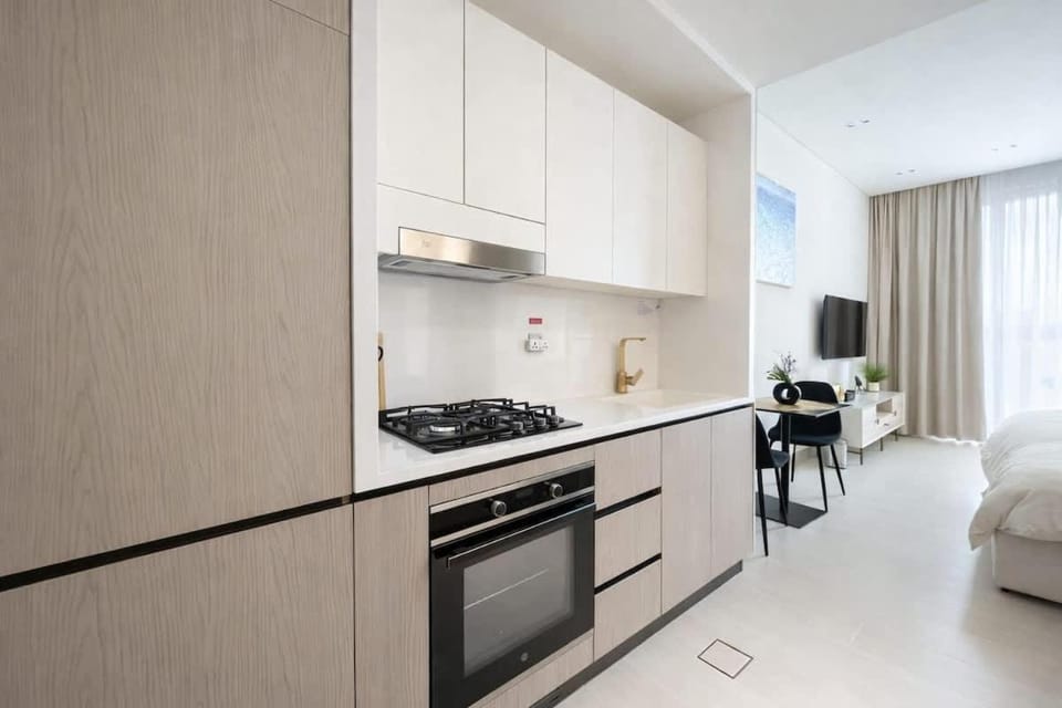 Premium Studio W Pool & Gym Binghatti Aurora Apartment in Dubai