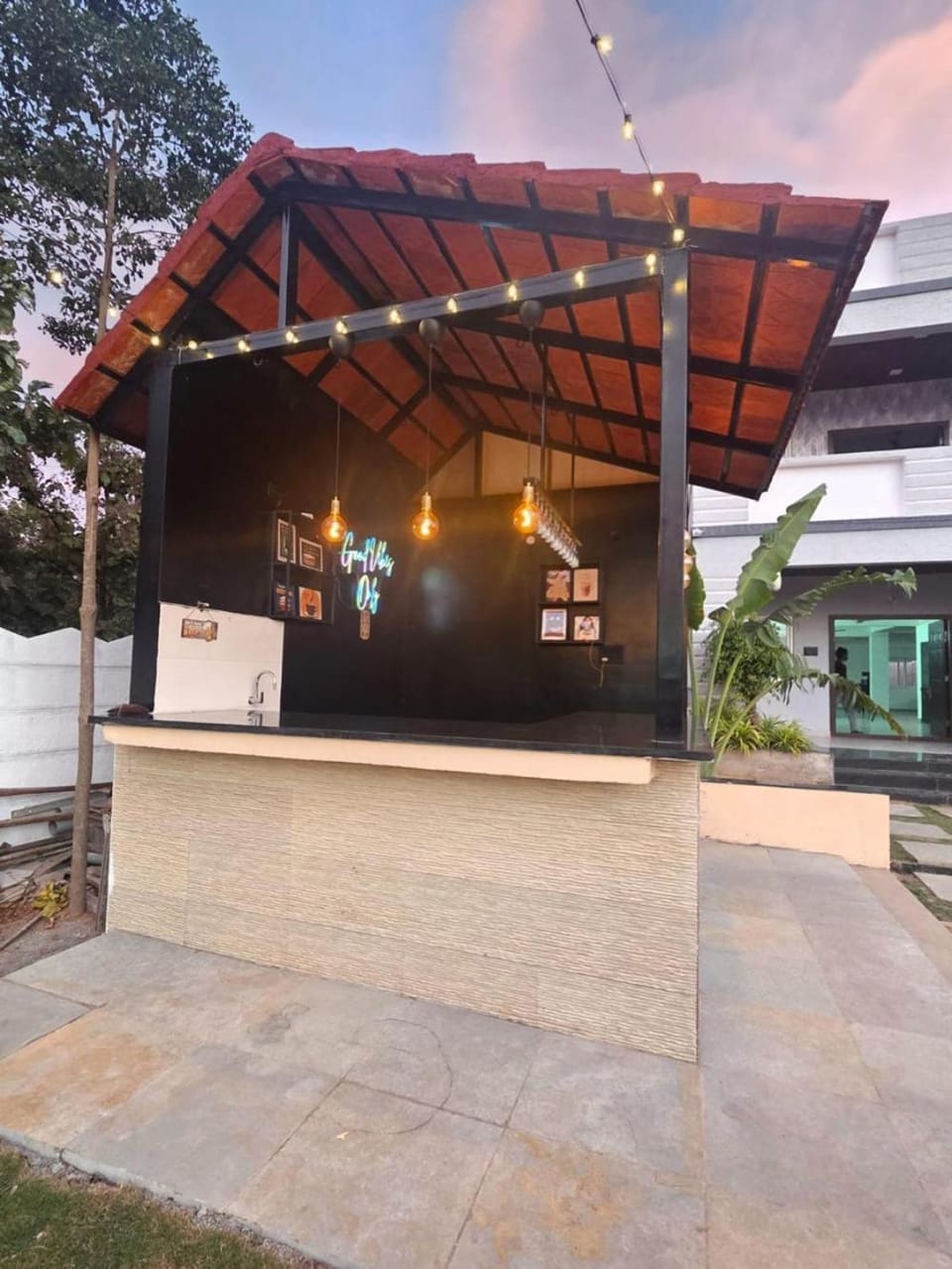 Aacasa Living Resorts Bed and Breakfast in Hyderabad