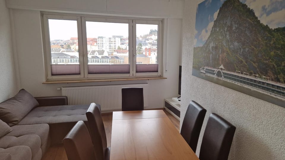 I Schöne Wohnung in Bingen mit phantastischem Blick auf die Nahe Fewo für Monteure-A Apartment in Mainz-Bingen
