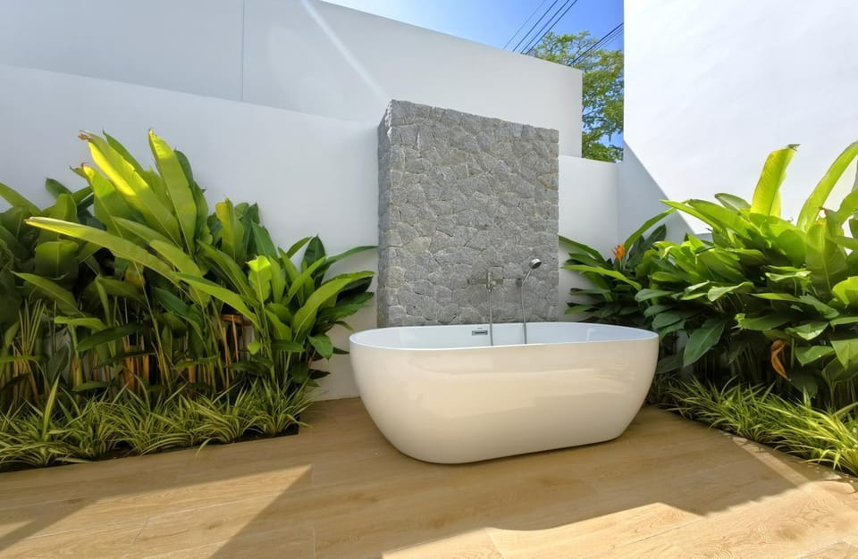 Luxury Private Bangtao Elarya Pool Villa Villa in Thep Krasatti