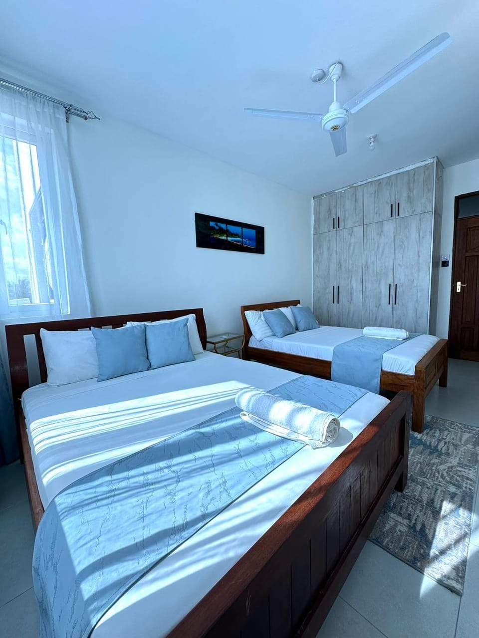 Nyali 2 BR with AC, swimming Pool,Balcony & 3 minutes beach walk Apartment in Mombasa