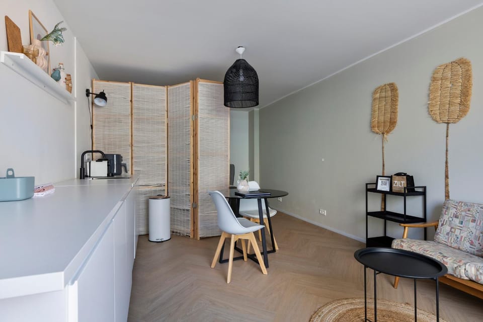 Living room, Dining area, kitchen