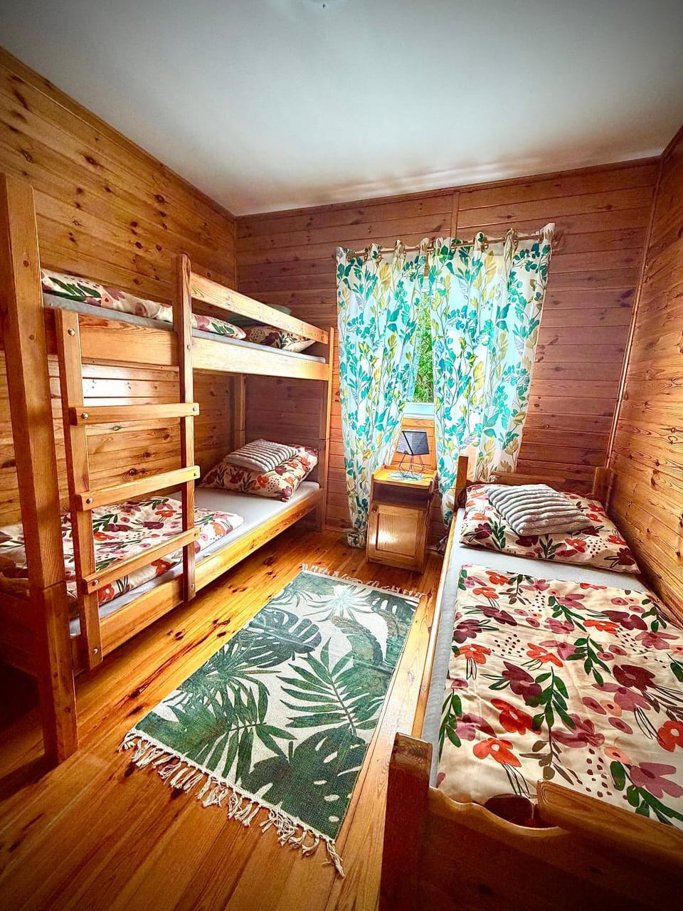 Bed, Photo of the whole room, Bedroom, bunk bed