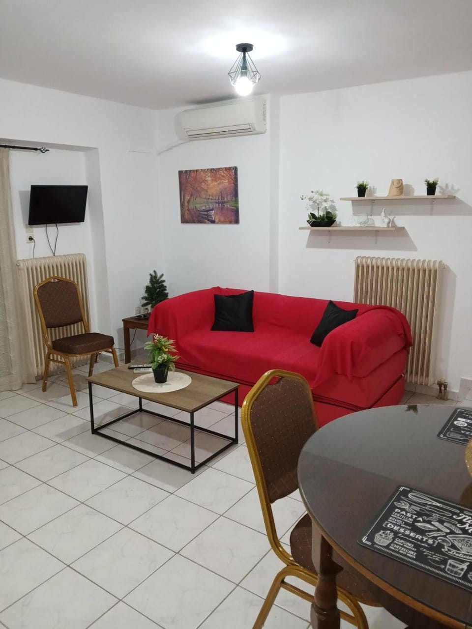 TV and multimedia, Living room, Seating area