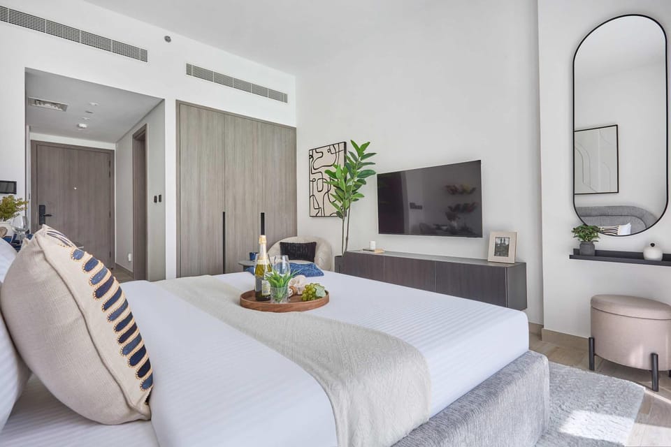 Bed, Living room, Seating area, wardrobe