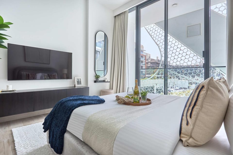 Bed, TV and multimedia