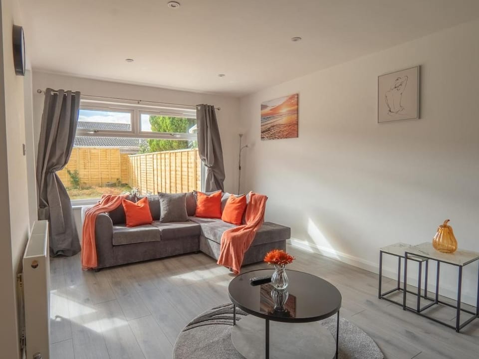 Etive House - 3 bedroom stylish home Apartment in Cumbernauld