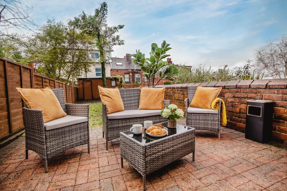 Patio, Day, View (from property/room), Balcony/Terrace, Seating area
