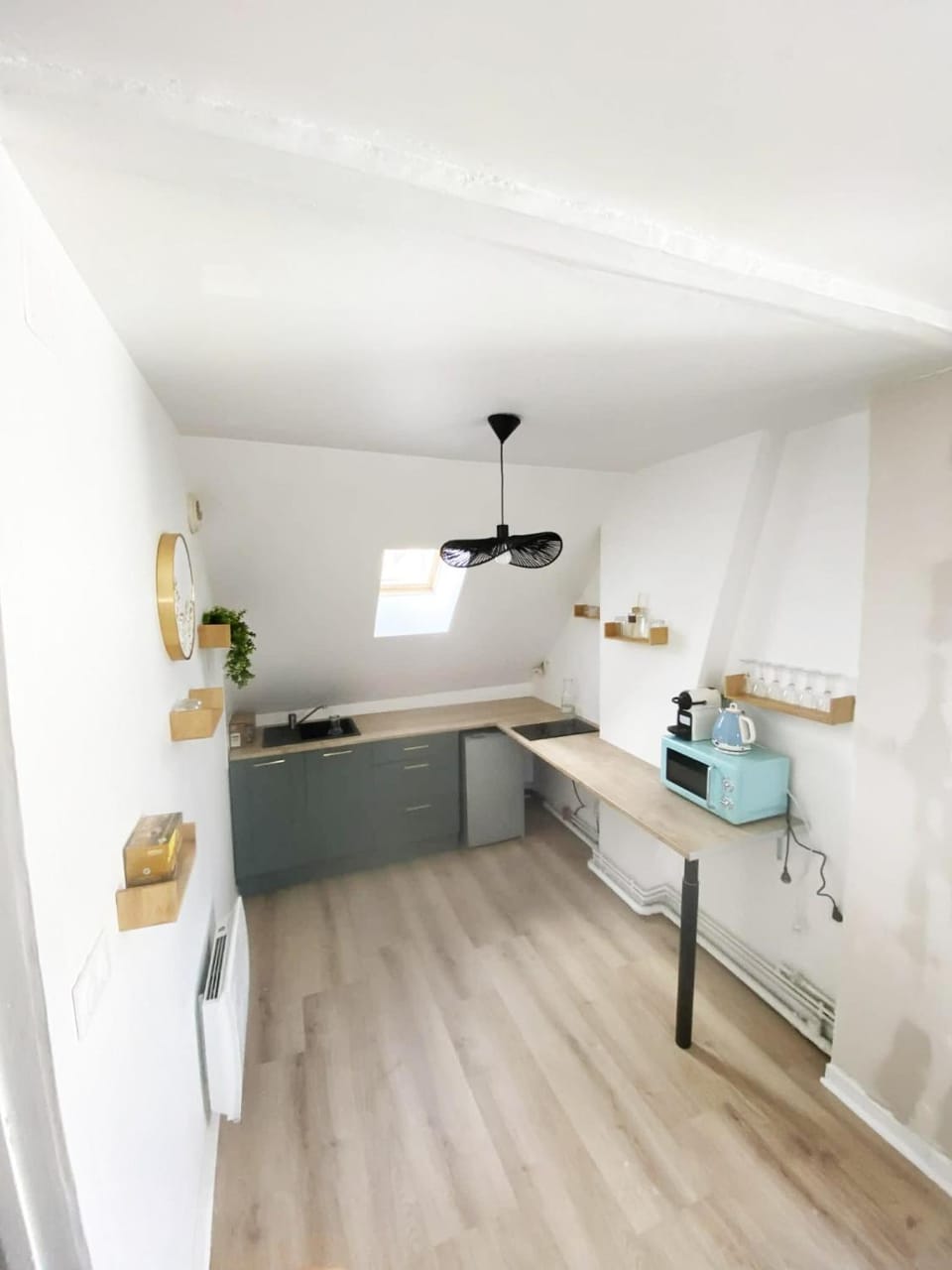 Kitchen or kitchenette