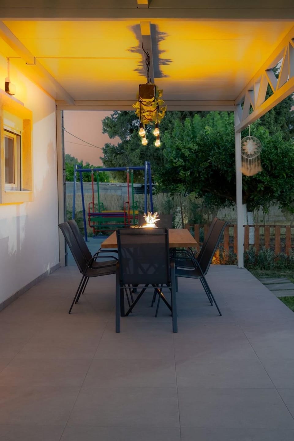 Patio, Dining area