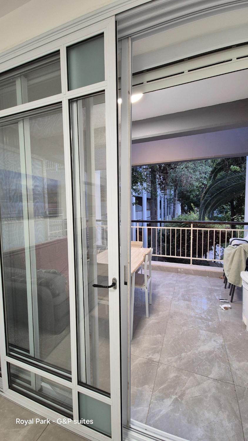 Royal Park 7&8 swimming Pool - by G&P suites Apartment in Eilat