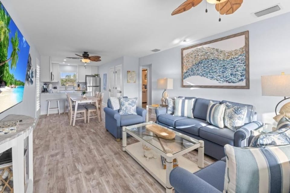 Seashells Unit 12 Apartment in Sanibel Island