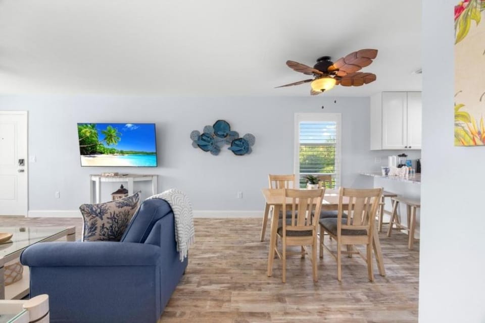 Seashells Unit 12 Apartment in Sanibel Island