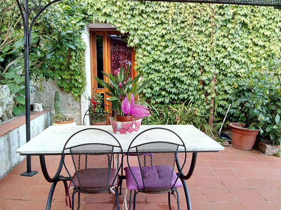 Casa Virgilio Bed and Breakfast in Province of Massa and Carrara