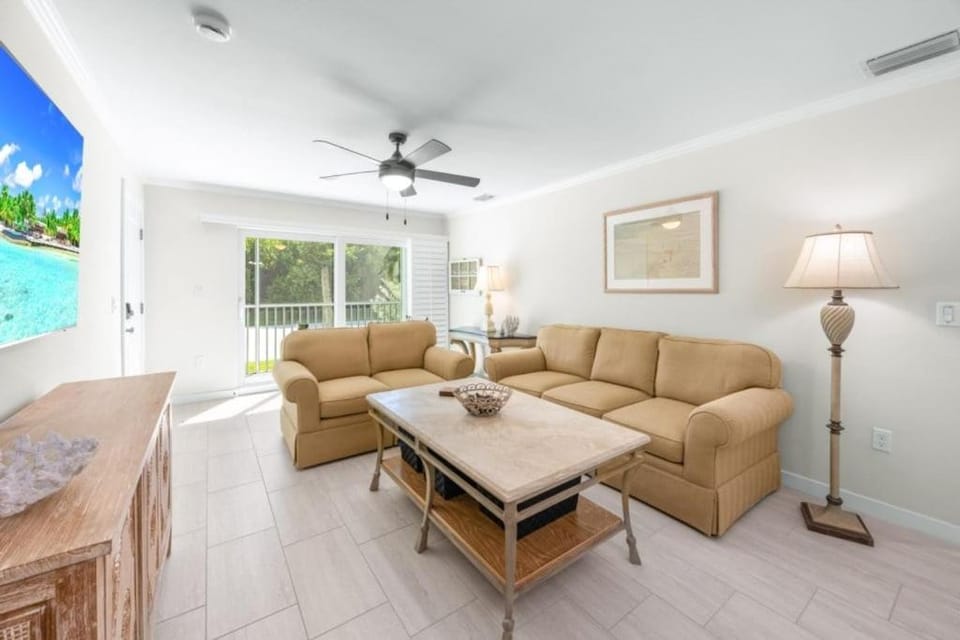 Seashells Unit 24 Apartment in Sanibel Island