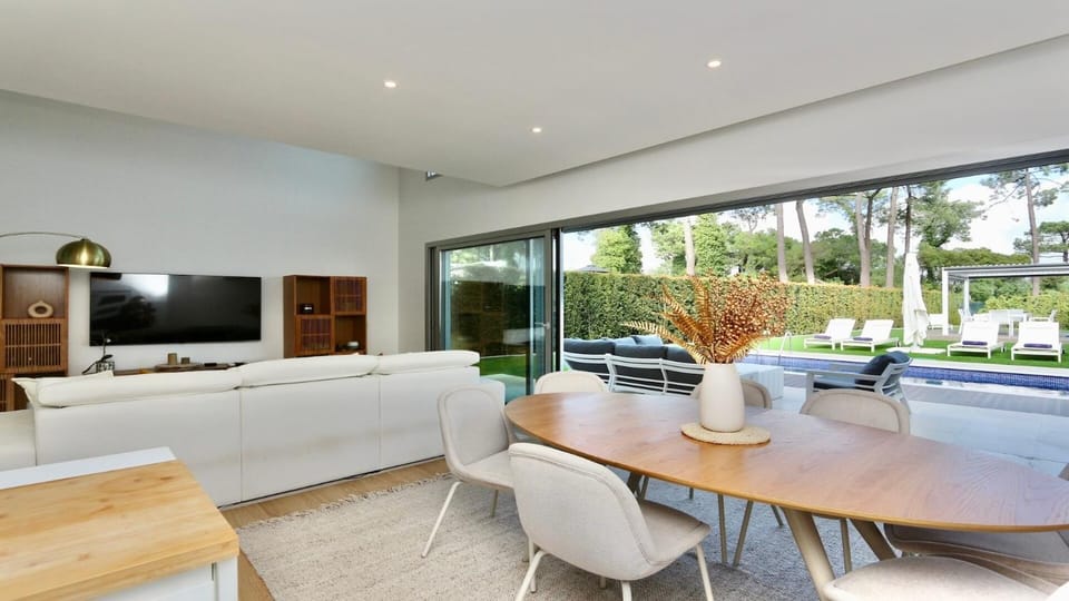 Living room, Pool view, Pool view