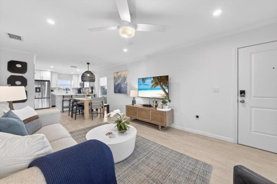 Seashells Unit 36 Apartment in Sanibel Island