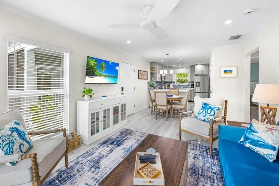 Seashells Unit 33 condo Apartment in Sanibel Island