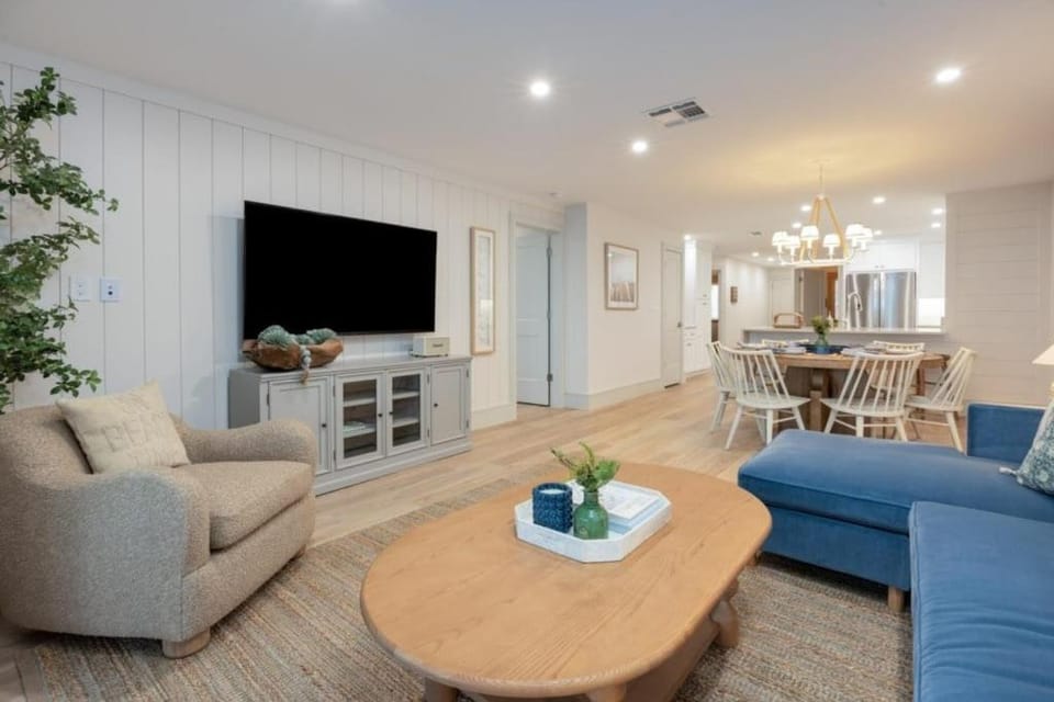 Sanddollar A302 Apartment in Sanibel Island