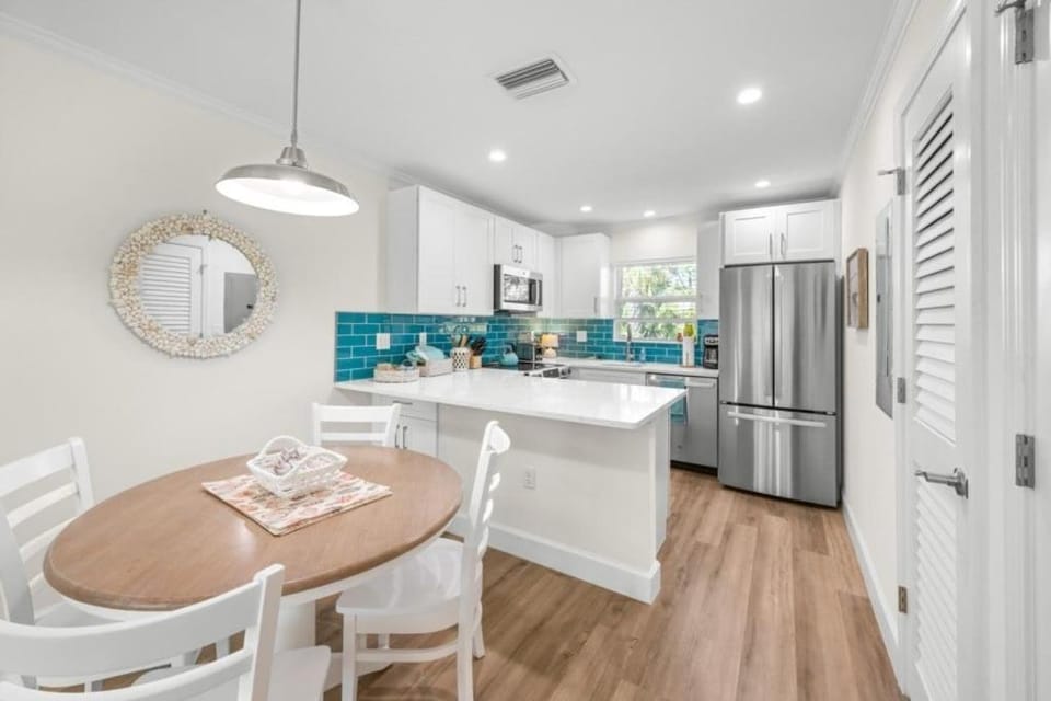 Seashells Unit 10 condo Apartment in Sanibel Island