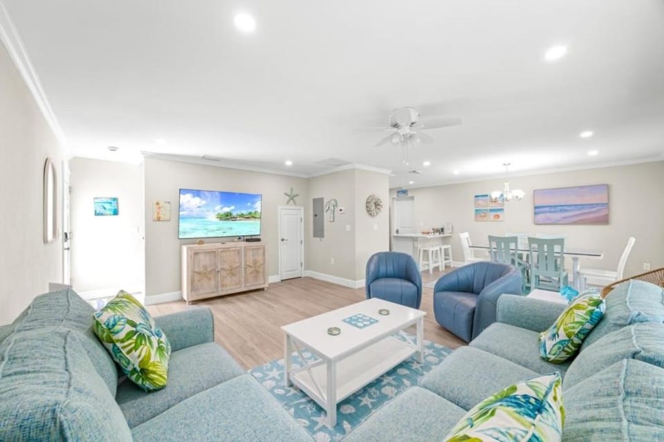 Seashells Unit 16 Apartment in Sanibel Island