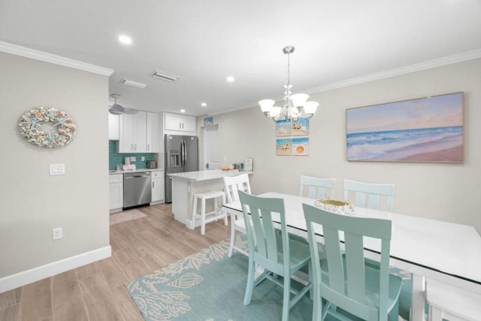Seashells Unit 16 Apartment in Sanibel Island
