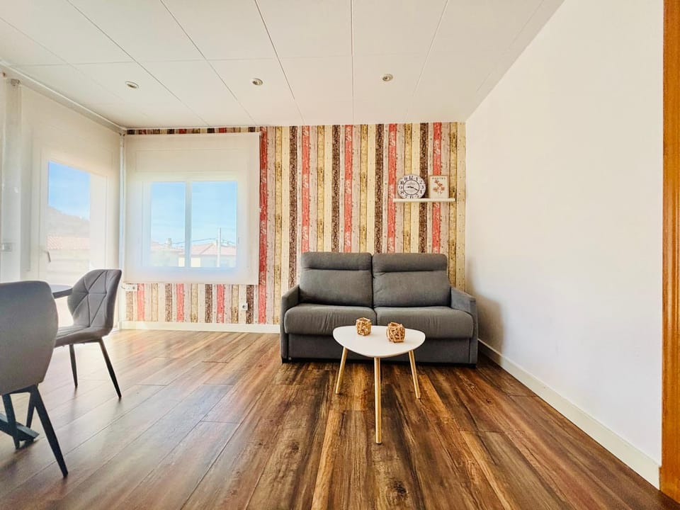 Global Immo 3400 Amsterdam Apartment in Roses