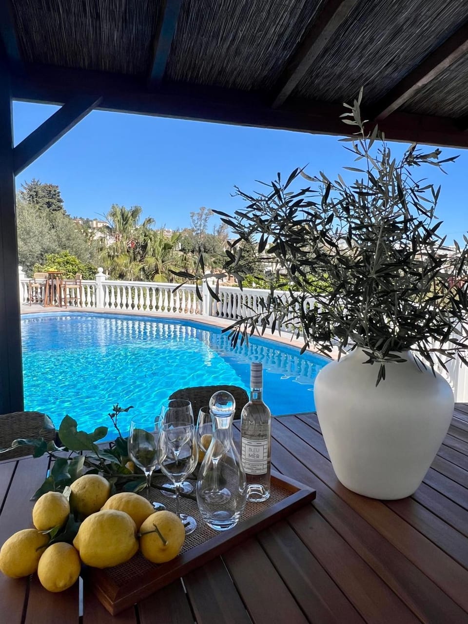 Dining area, Swimming pool