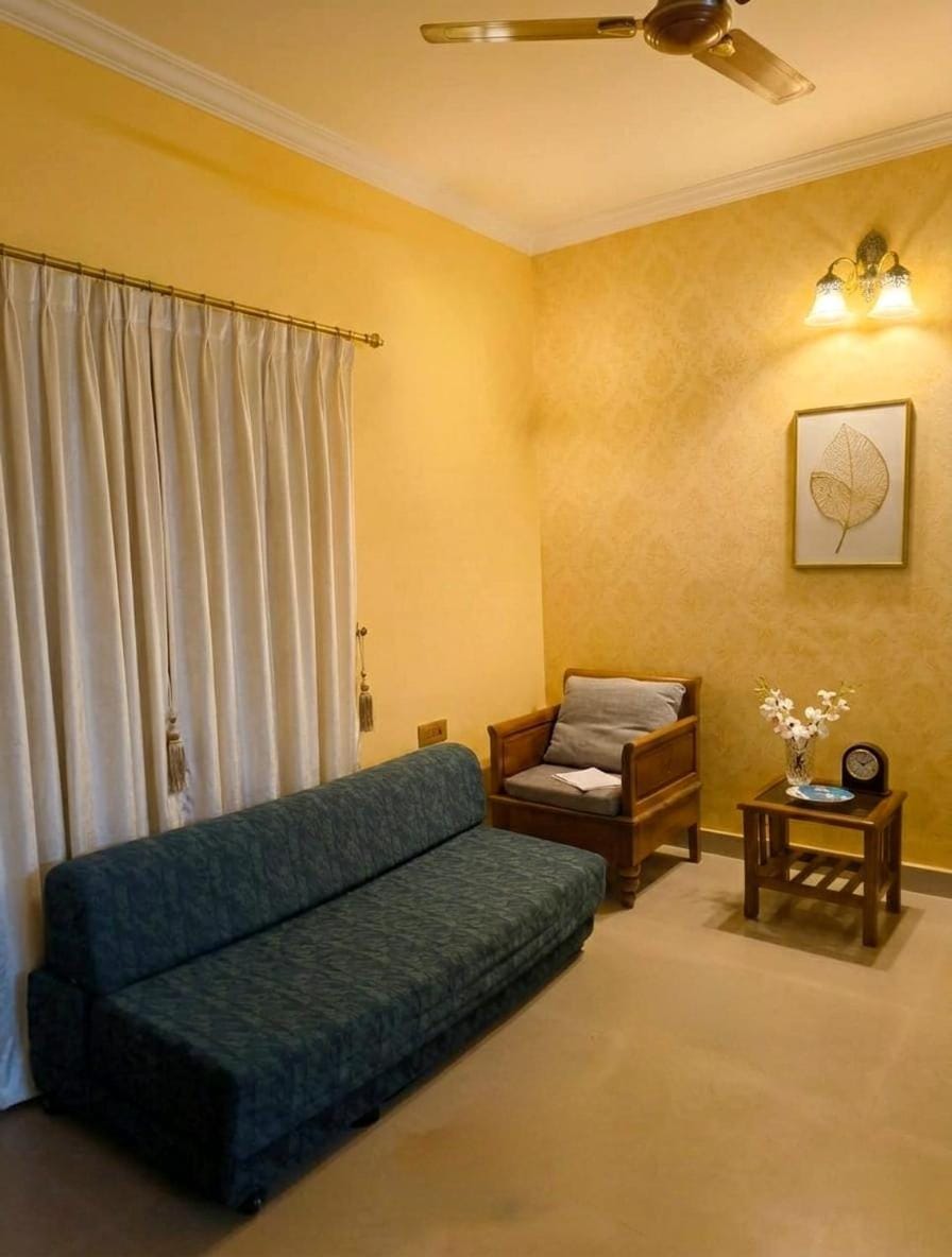 Navile Homestays Budget 1BHK with Pool Near Baga ,Candolim Beach Apartment in Candolim