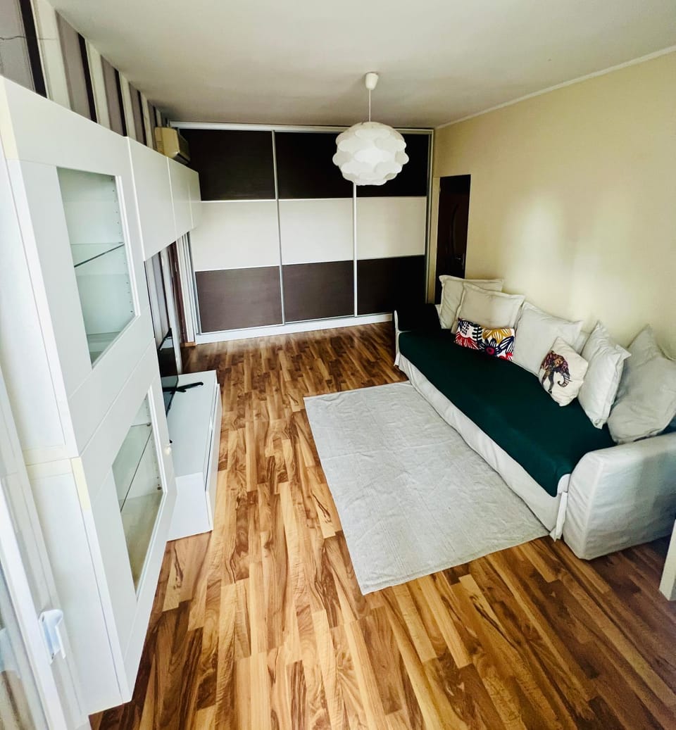 Middeltown rose Apartment in Romania