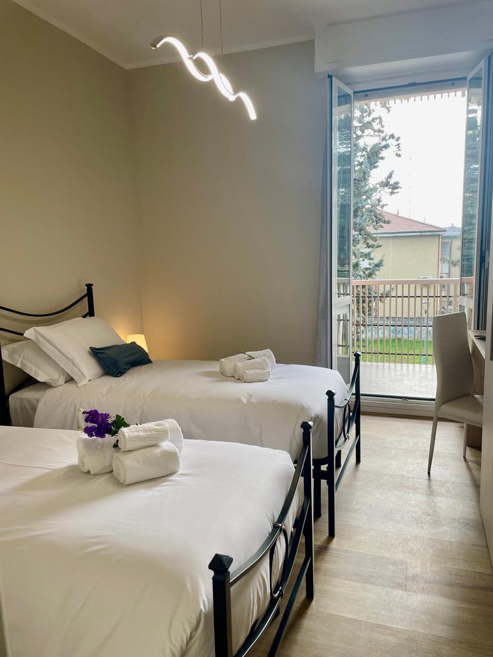 Bed, Balcony/Terrace, Bedroom, towels