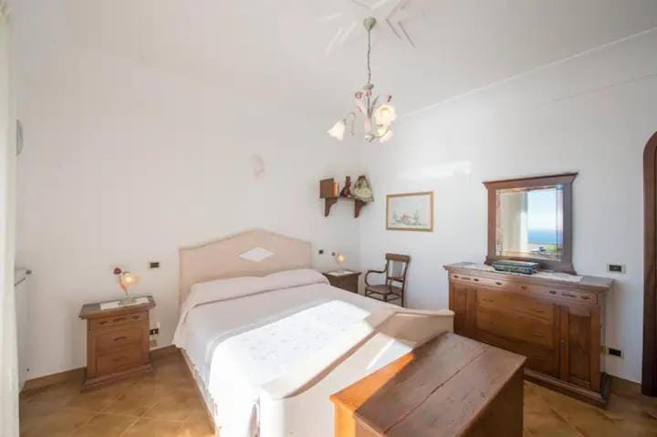 Casa Raffaele, terrace with solarium and sea view House in Conca dei Marini